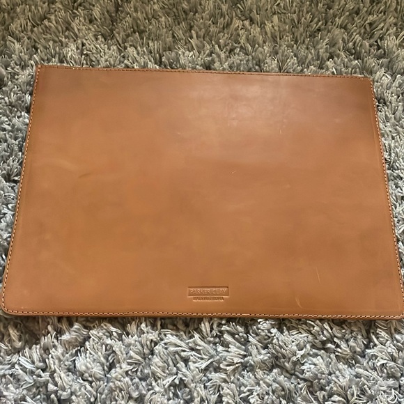 Leather lap top case - Picture 1 of 5